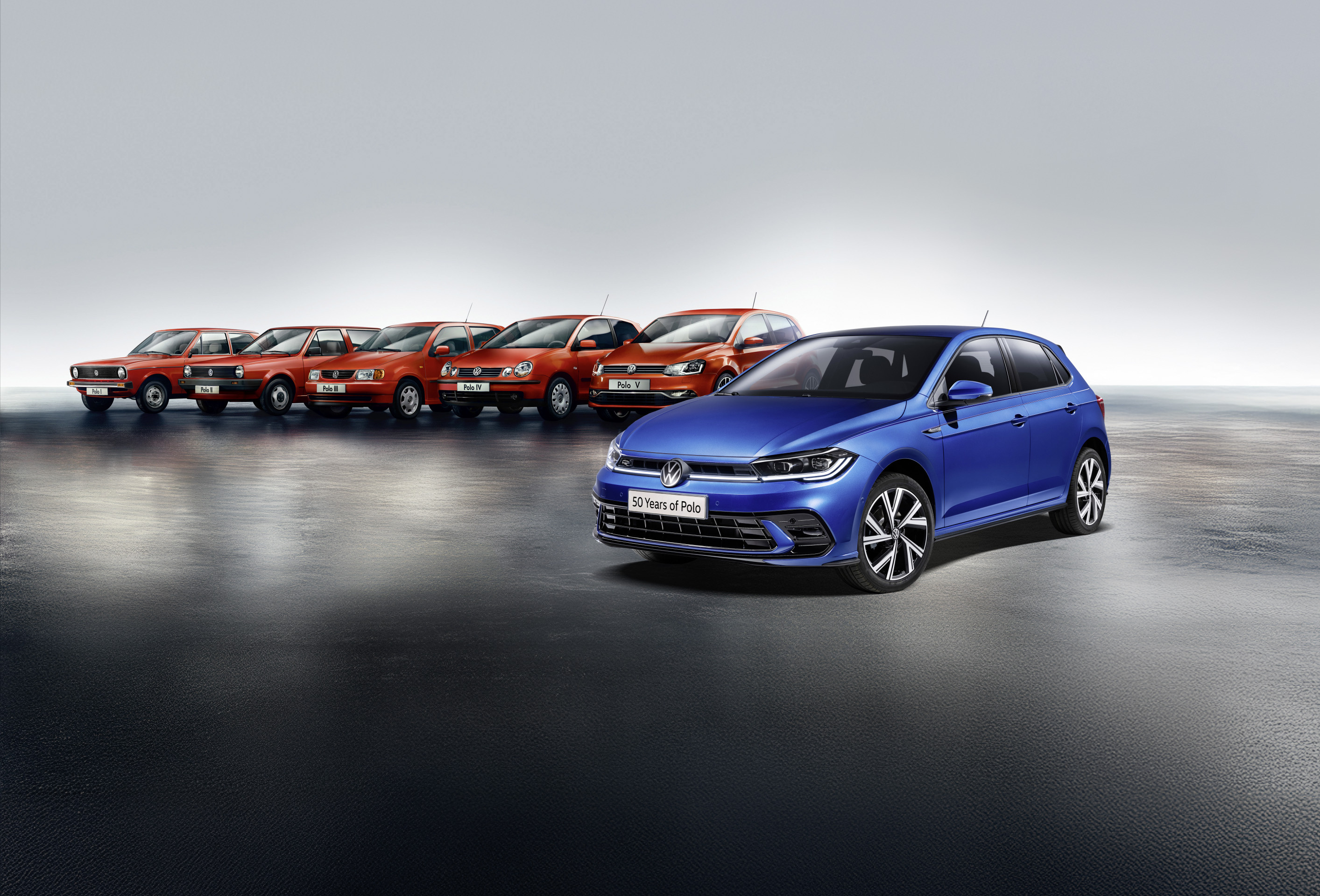 Volkswagen отмечает 50-летие Polo — одного из самых успешных компактных автомобилей в мире 